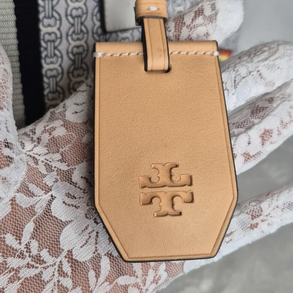 Tory Burch VACATION Patterned Tote Bag - Picture 8 of 17